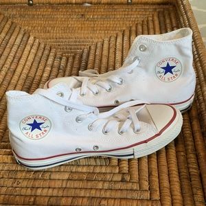 Women’s size 8 Converse Hi-tops!